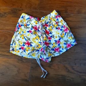 Zara shorts (S)